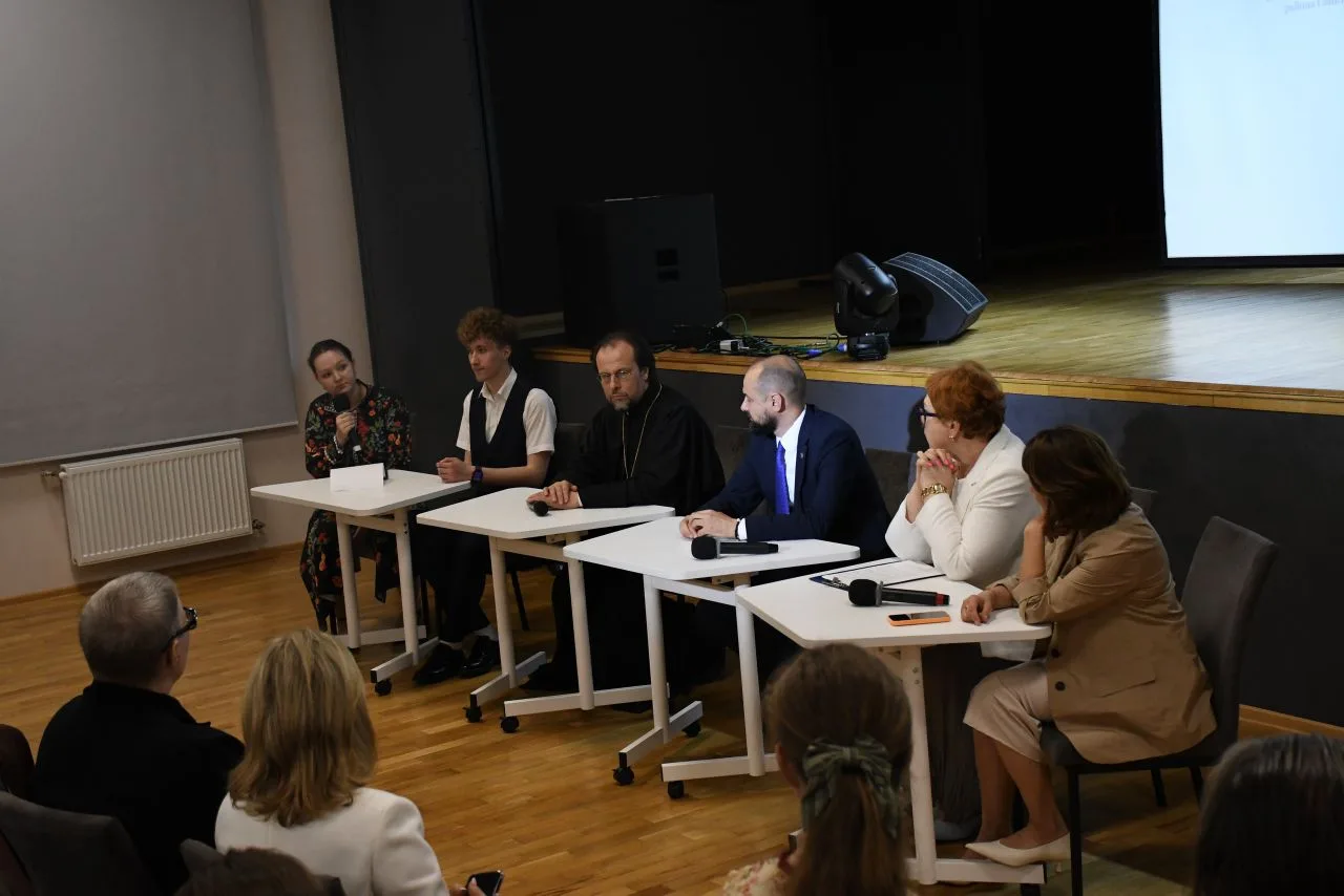 Также на прошлой неделе представители нашей школы: заместитель директора по воспитательной работе Ви