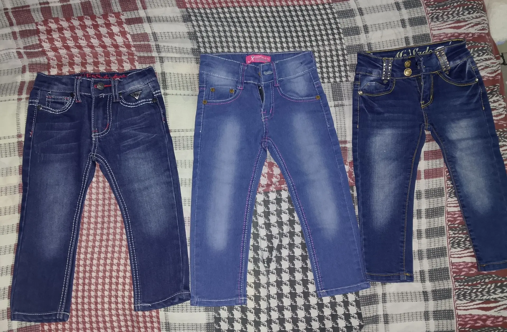 Продам детские вещи: