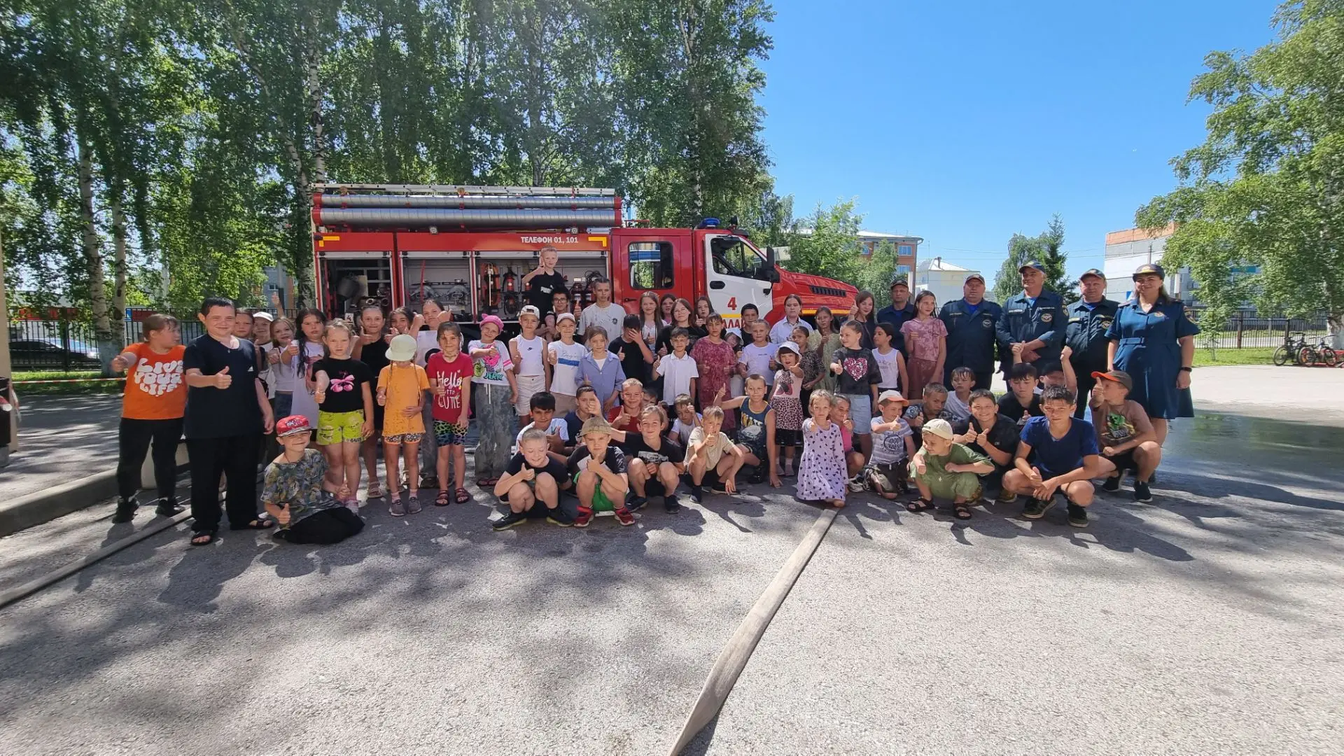 Мы за безопасность 🚒

Сотрудники пожарной части № 4 ФГКУ «3 отряд ФПС по Кемеровской области» (г. С