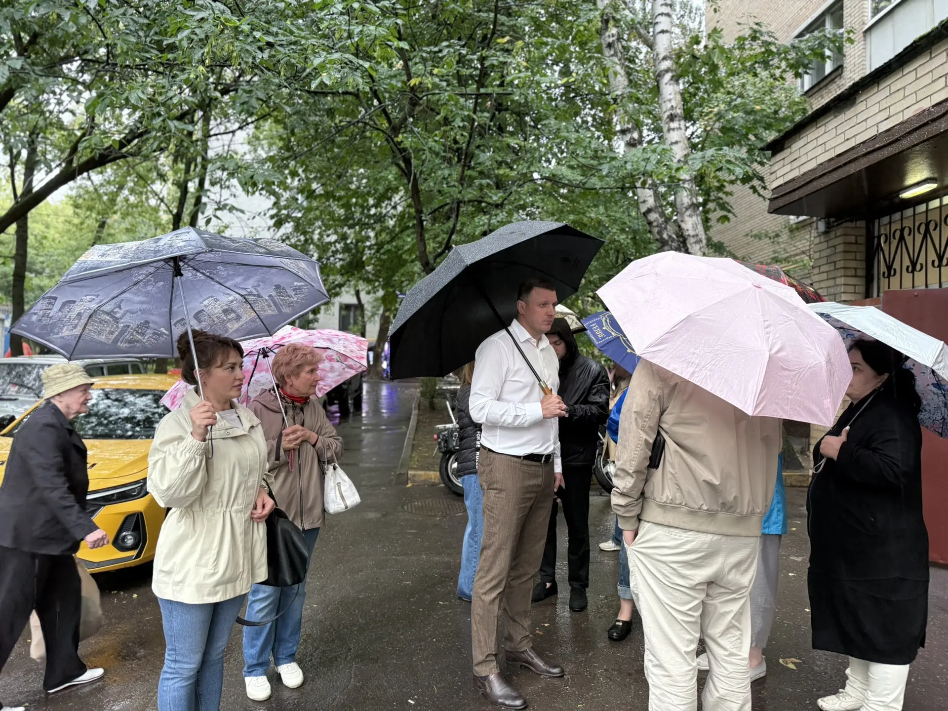 📍 Глава управы района Марфино Игорь Мальцев встретился с жителями домов по улице Акаде...