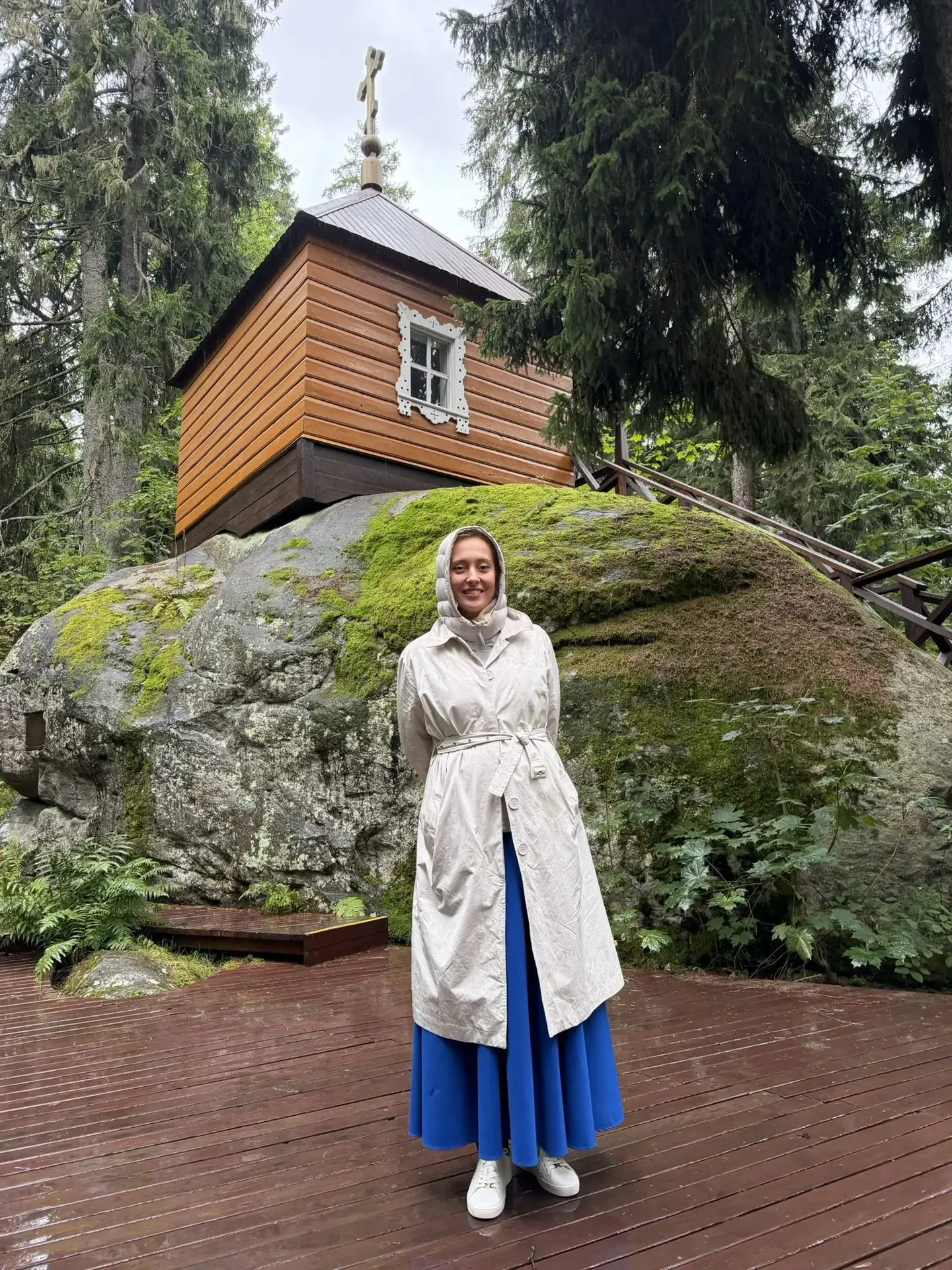 На Ладоге, среди ветра и воды, лежит остров Коневец. И есть на нём камень-великан весом...