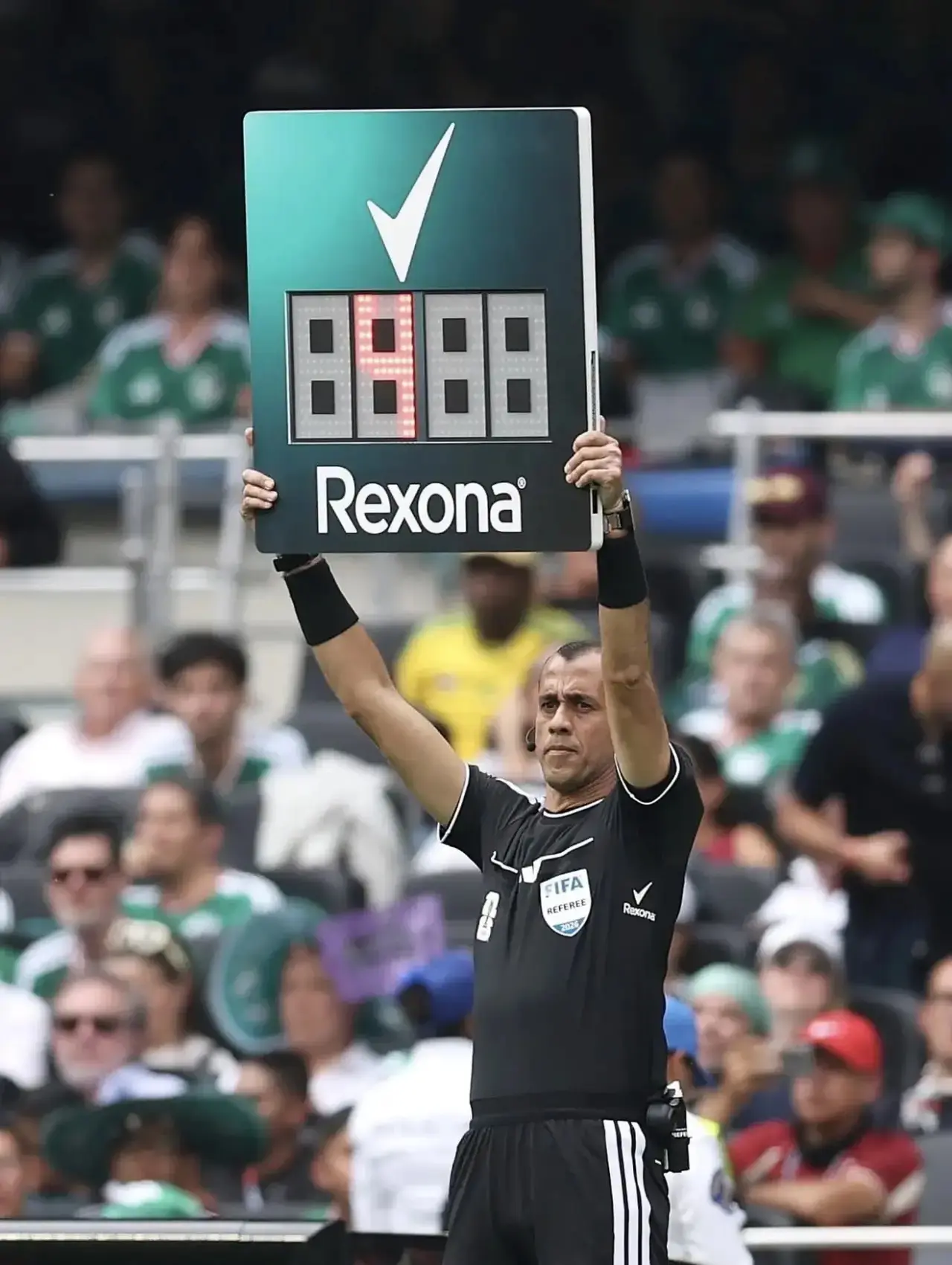 Rexona нашла гениальное место для своей рекламы во время чемпионата мира по футболу — бренд размести