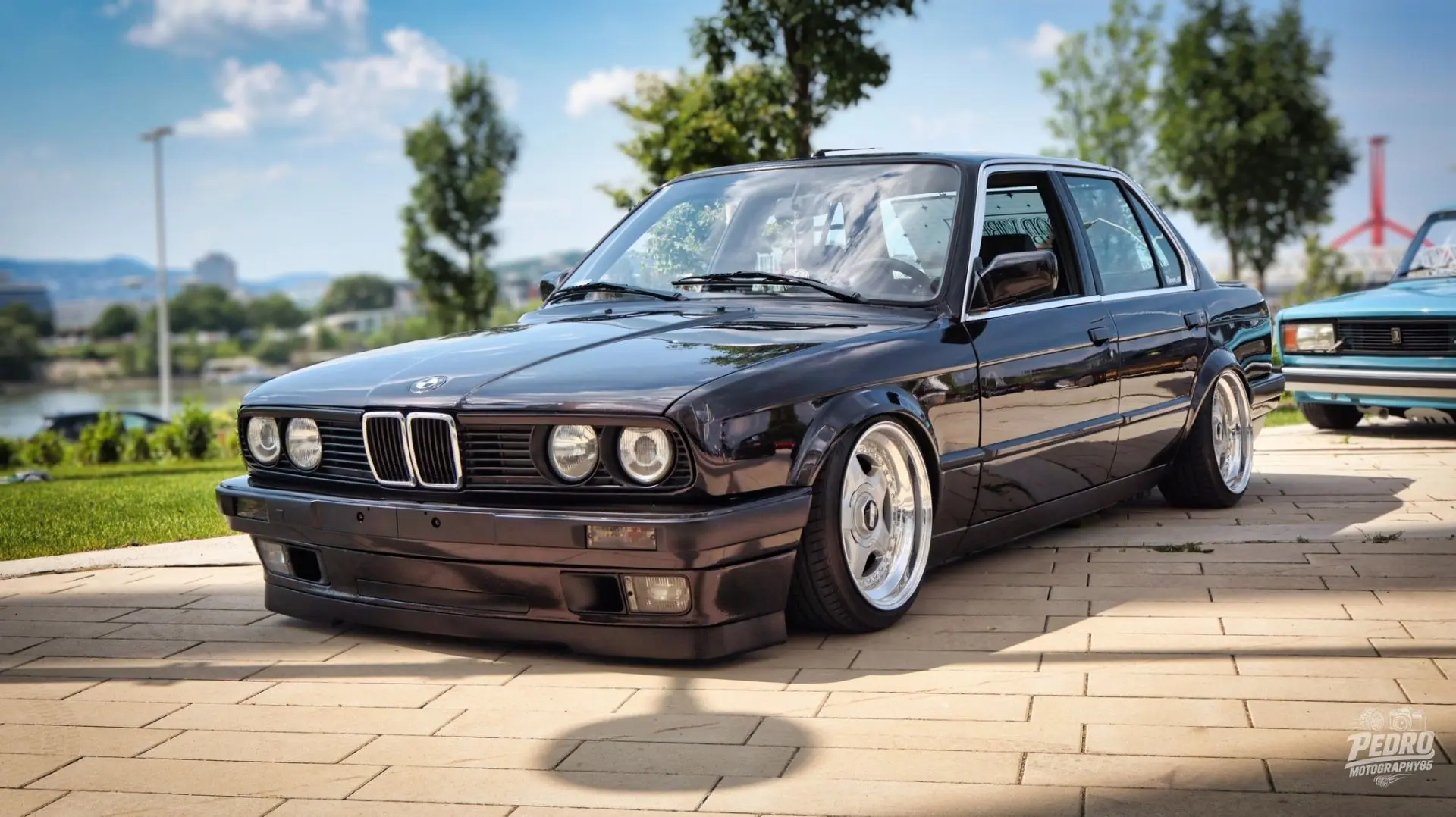 BMW 3-Series E30