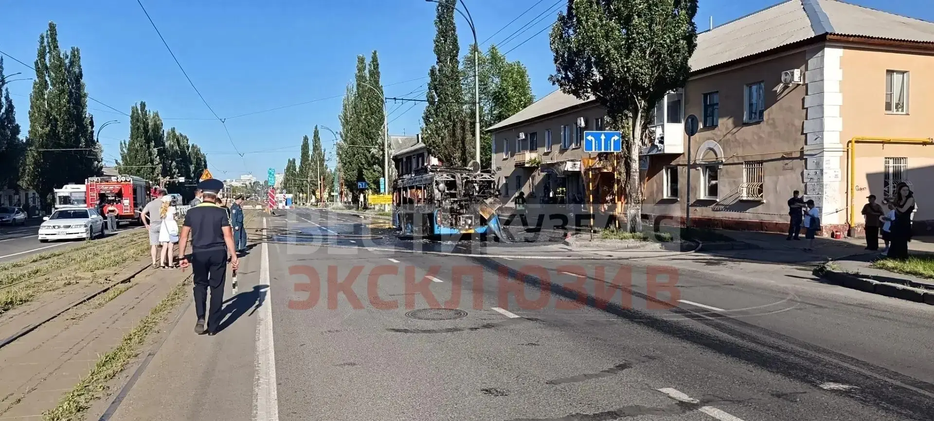 ❗❗Кадры с места возгорания пассажирского автобуса в Кемерове