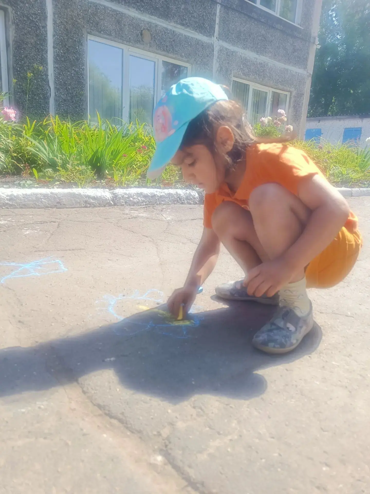 Лето — это маленькая жизнь! ☀️
Сегодня наш детский сад снова превратился в огромную страну приключен