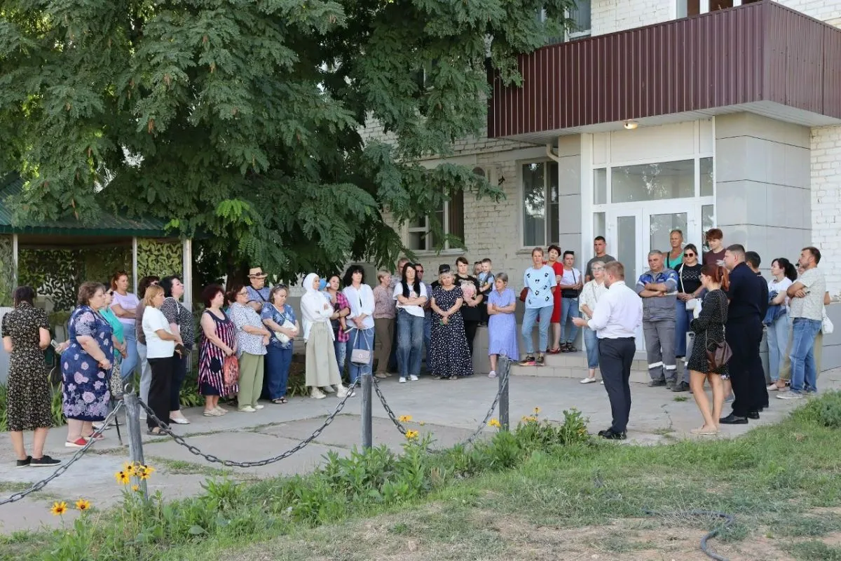 Когда эвакуированные жильцы из-за горения цистерны с газом смогут вернуться в свои дома...