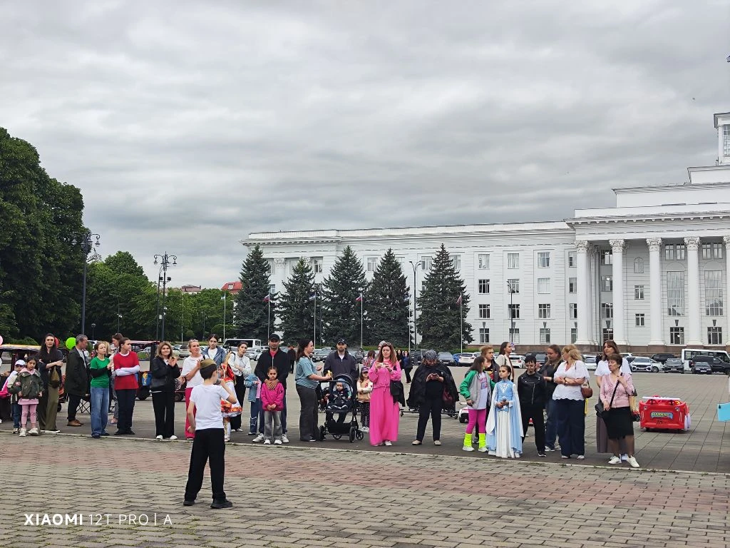 Концертный марафон к международному,, Дню защиты детей,, воспитанников нашей школы клас...