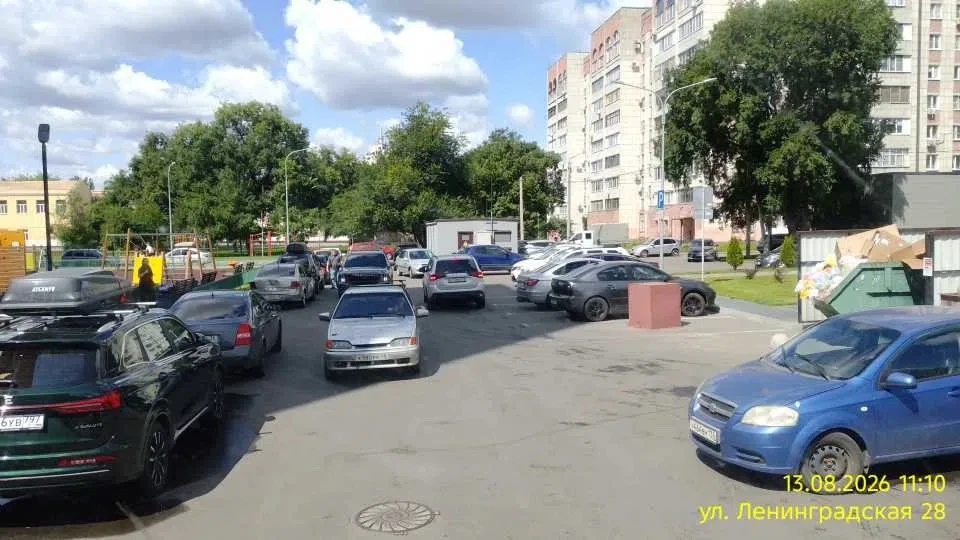 К сожалению, сегодня не удалось осуществить вывоз отходов из-за припаркованных в неполо...