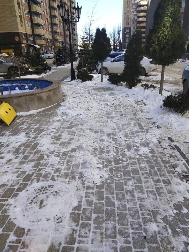 Дорогие жители!  ❄️Прошла снежная и морозная неделя, и наши дворники усердно трудились над очисткой 