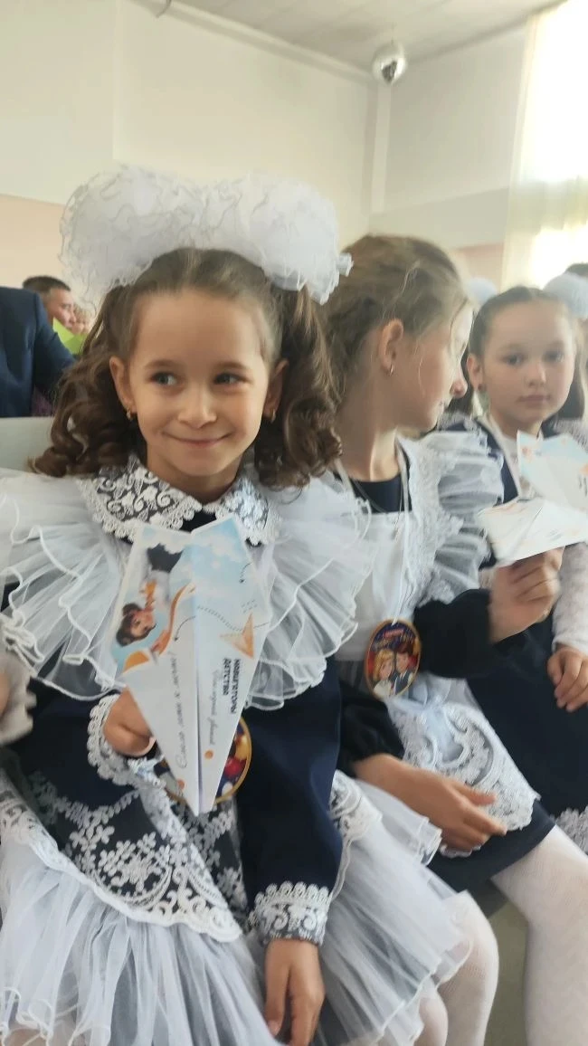 Самолетики - желание от первоклассников. Очень трогательная акция.     ✈️Традиция «Само...