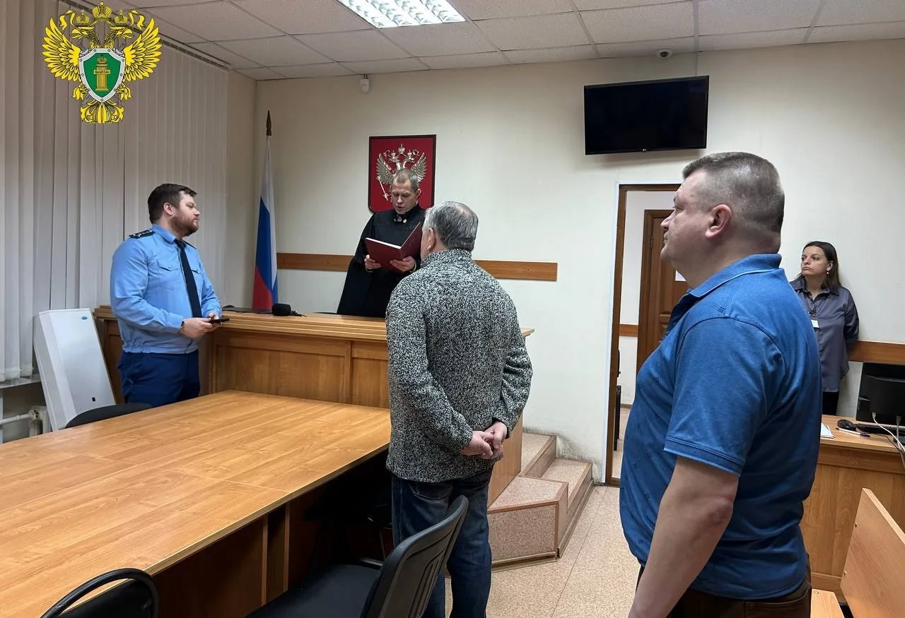 Свердловский облсуд поставил точку в деле бывшего начальника РЭО ГИБДД Нижнего Тагила А...