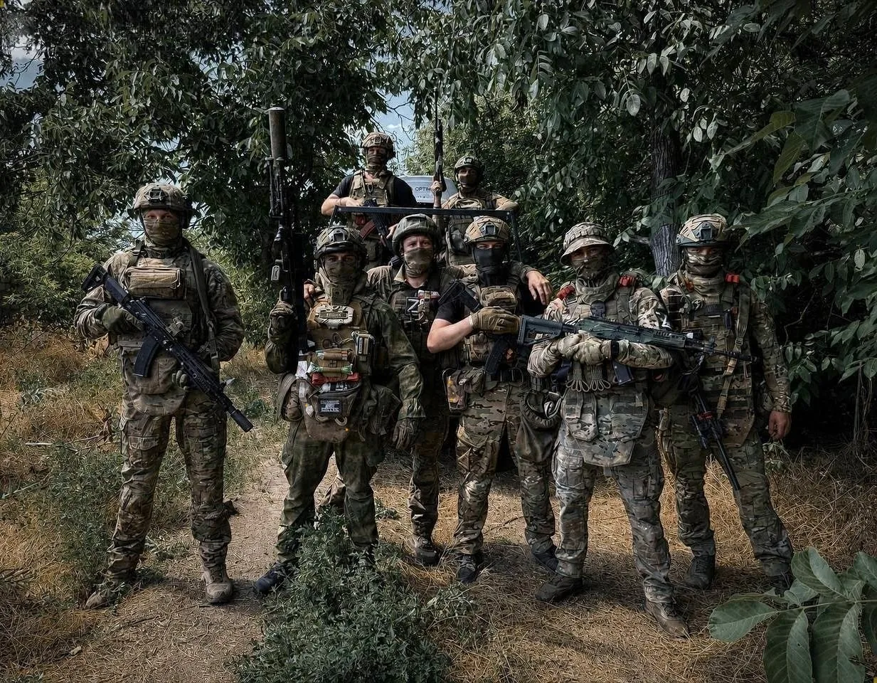 Военная смекалка и стойкость характера — вот что помогает нашим ребятам держаться в люб...
