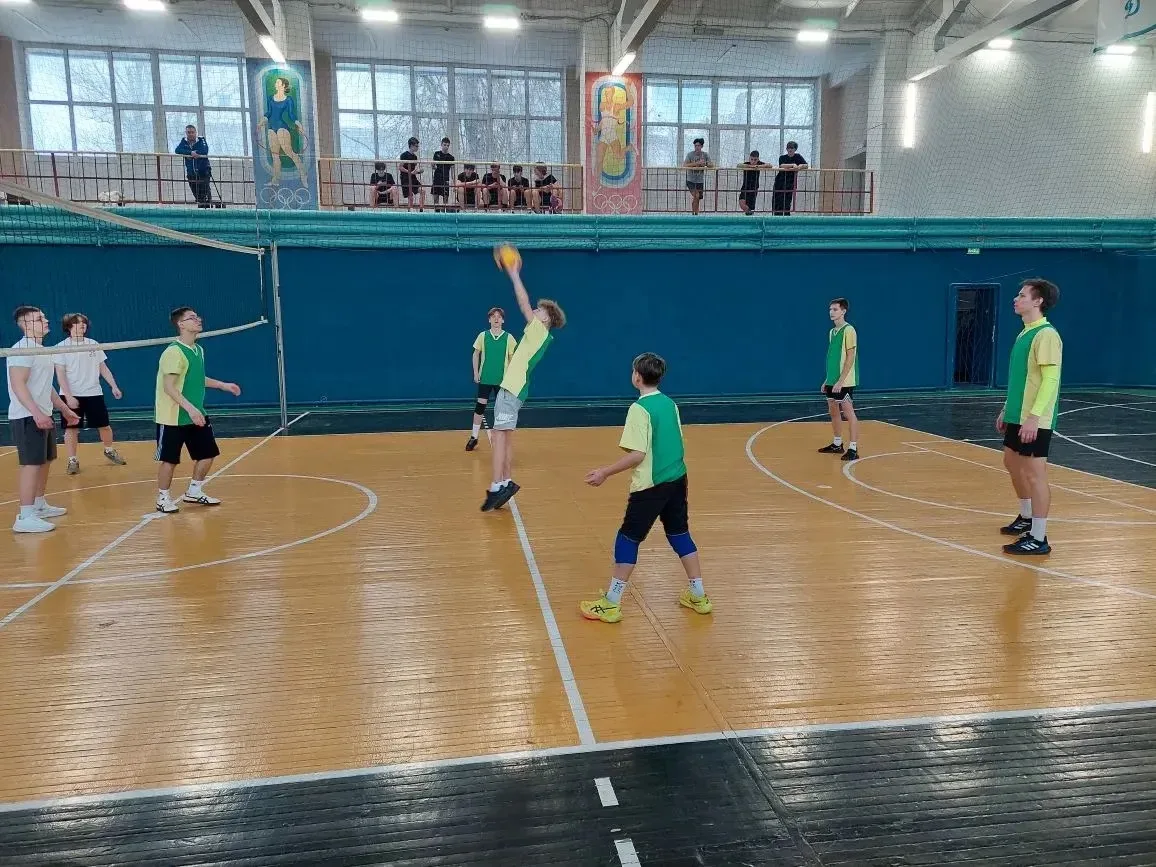🏀 ПЕРВЕНСТВО ГОРОДА ПО ВОЛЕЙБОЛУ  Сегодня состоялось Первенство города по волейболу, в котором приня