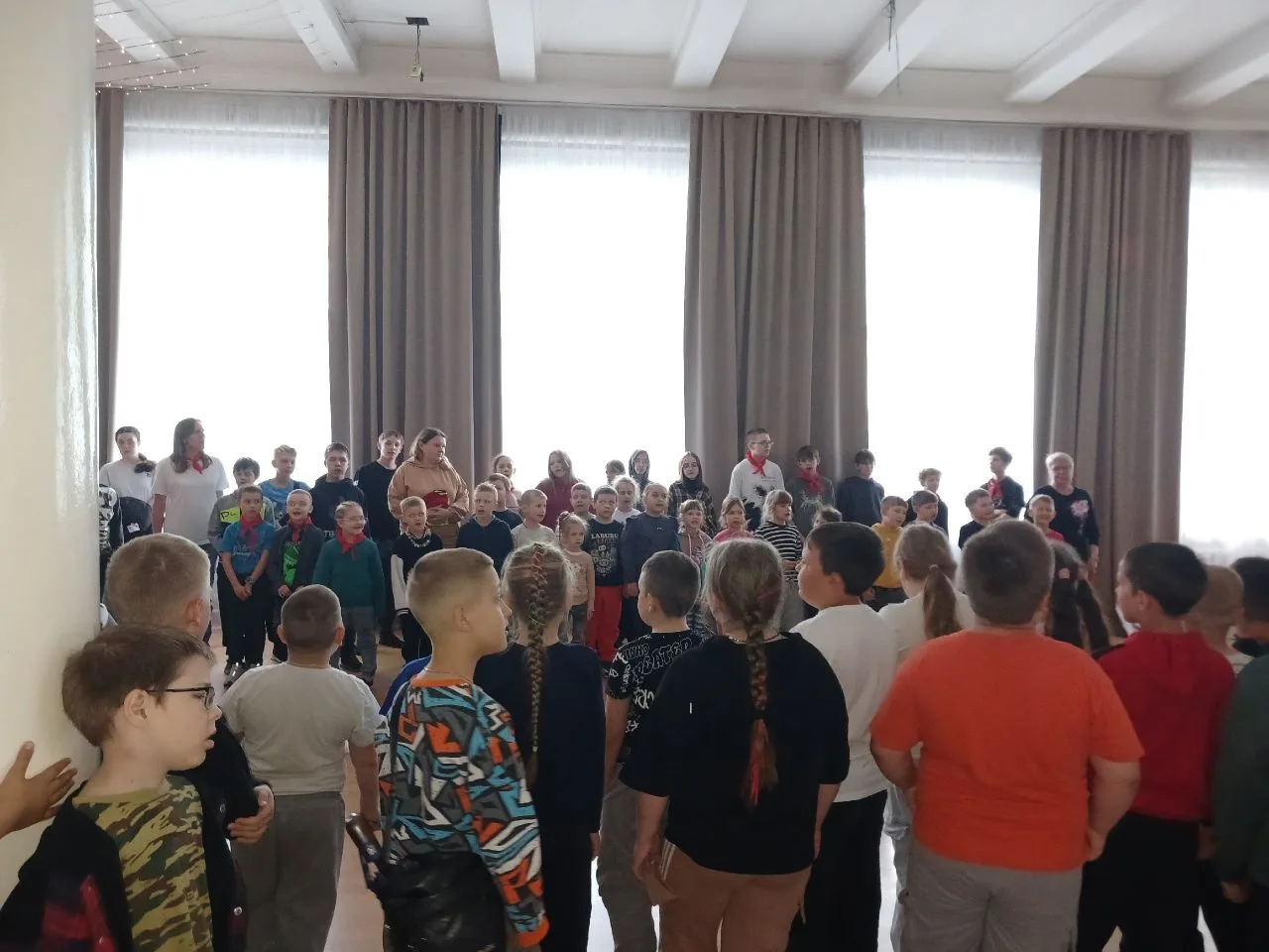 🎉✨Дом культуры «Надеждинский» наполнился детским смехом и радостью — у нас прошла развлекательно‑иг