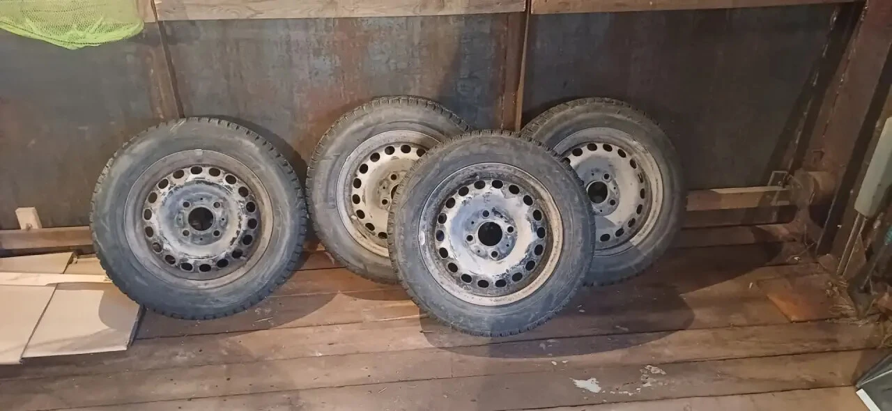 Колеса в сборе, шипованные.