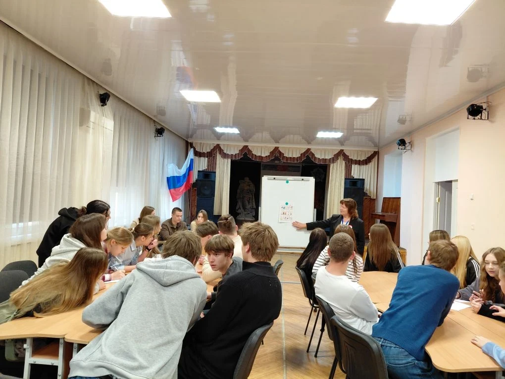 Погружение в мир профессий в игровом формате  В Днепрорудном прошёл профориентационный квиз для учащ