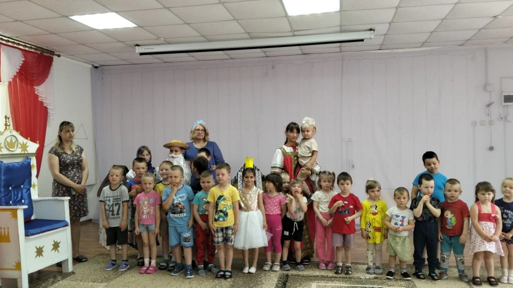 🐠Сегодня в Лазурненском детском саду при участии  поселкового библиотекаря и учеников лазурненской 