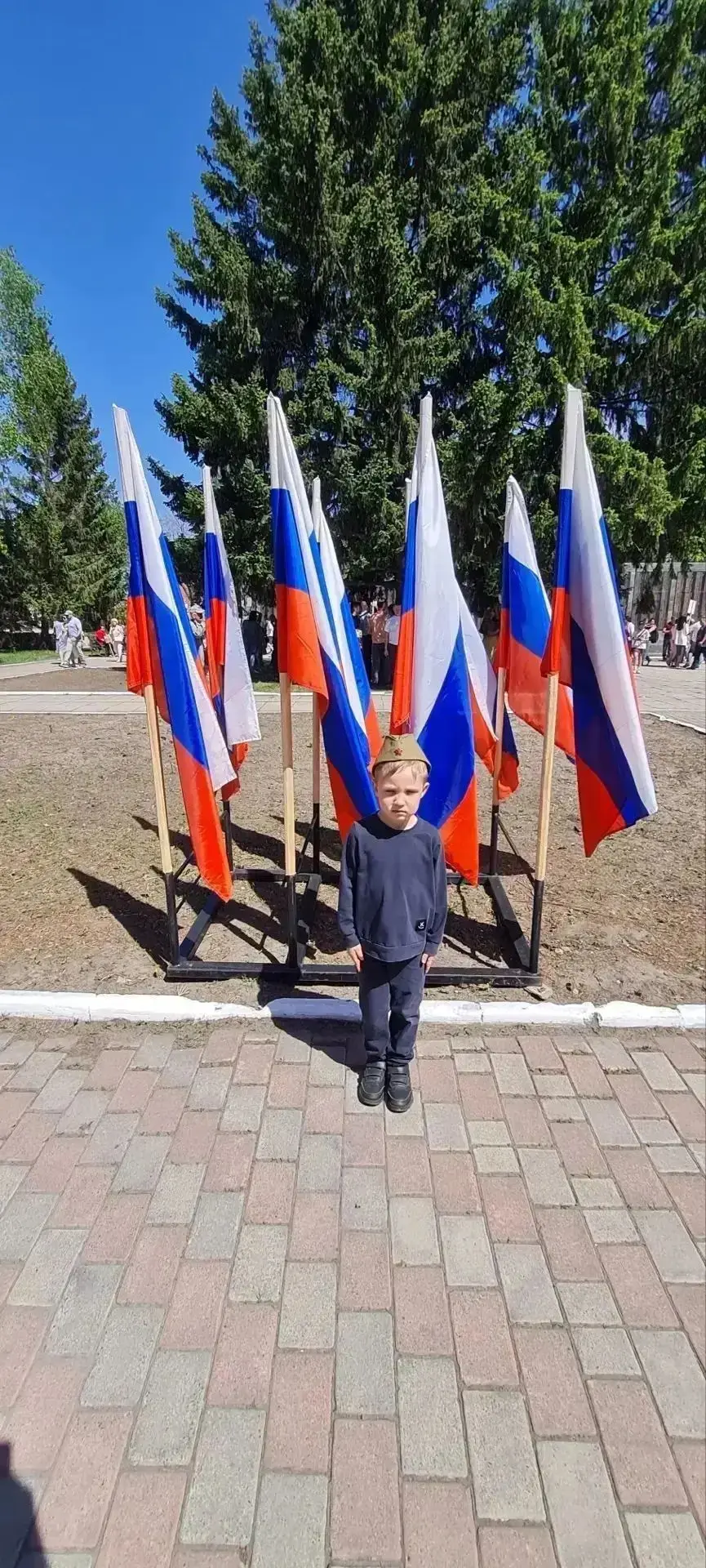 🇷🇺 В преддверии праздника запустили акцию среди родителей подготовительных групп: Фот...