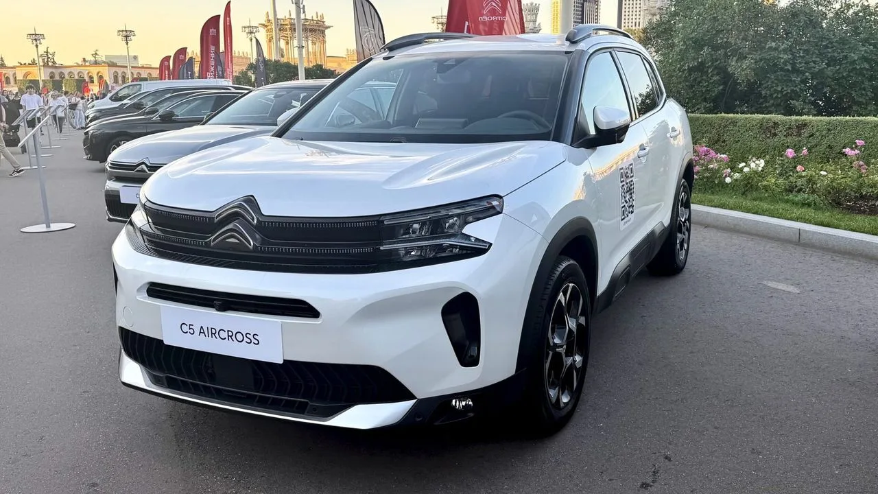 🚘 Citroen в России подорожал: C5 Aircross и C5 X прибавили по 100 тыс. рублей