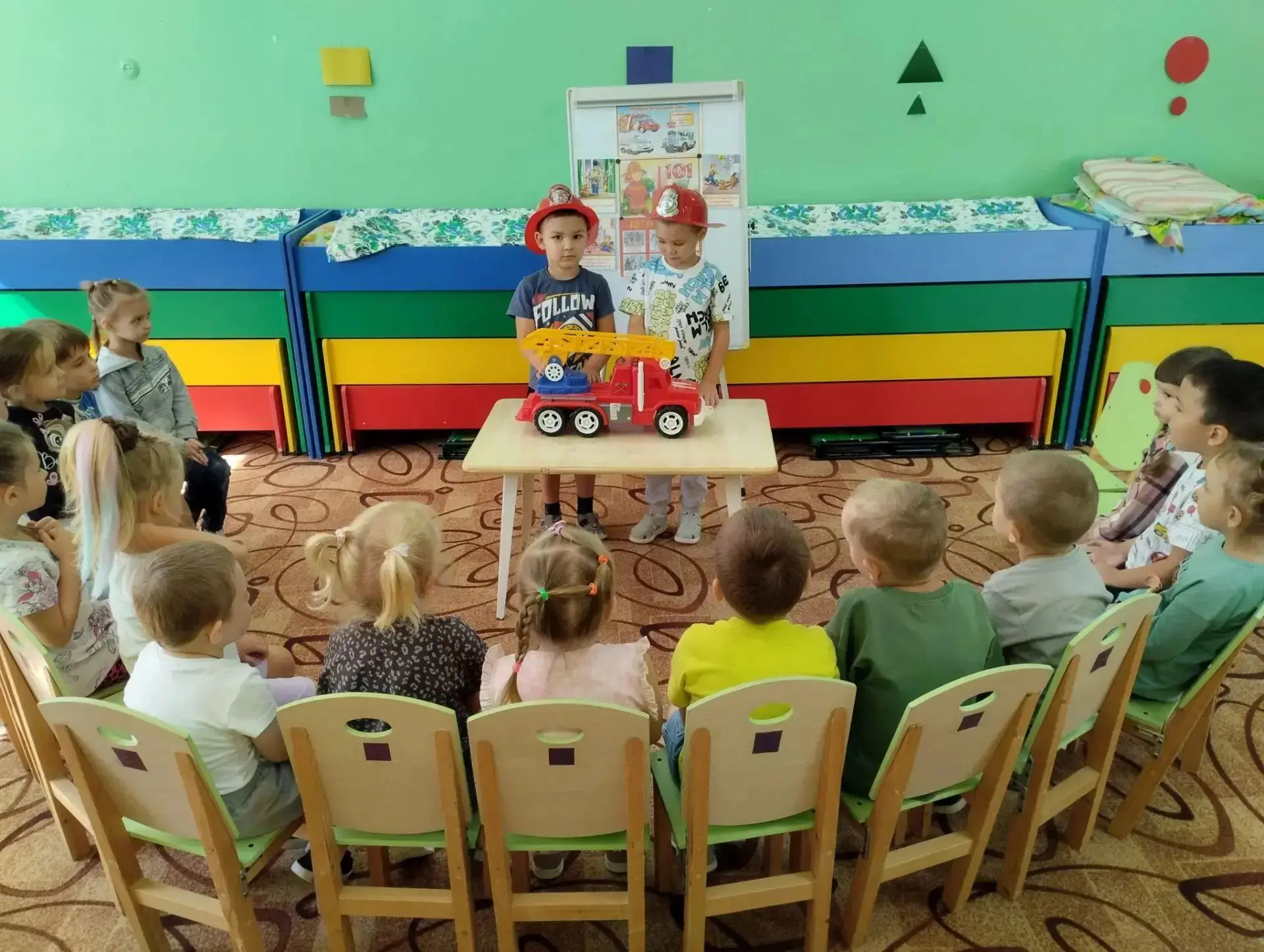 Беседа по пожарной безопасности в группе,,Зайка,, и ,,Кораблик,,
