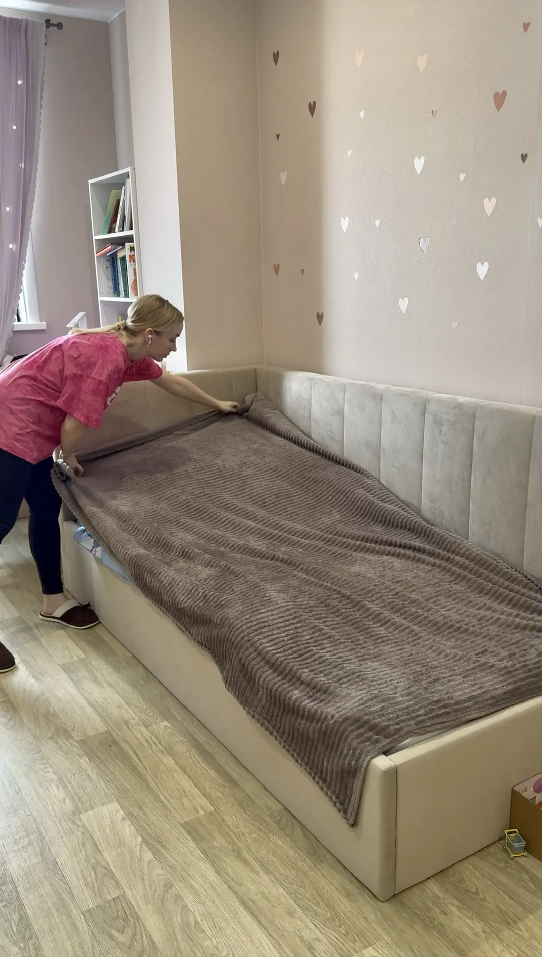 Говорю часто дочкам, не застилайте сразу кровати 🛏️ дайте им освежиться  Вообще, пылевые клещи обожа