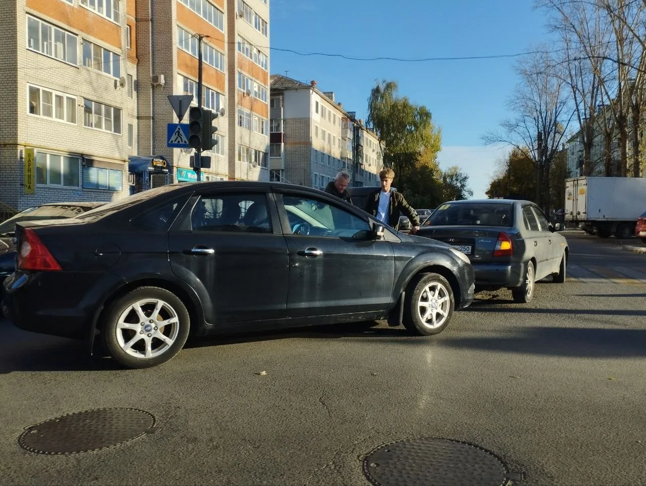 На перекрёстке улиц Тульской и Горького произошло ДТП после отключения светофоров