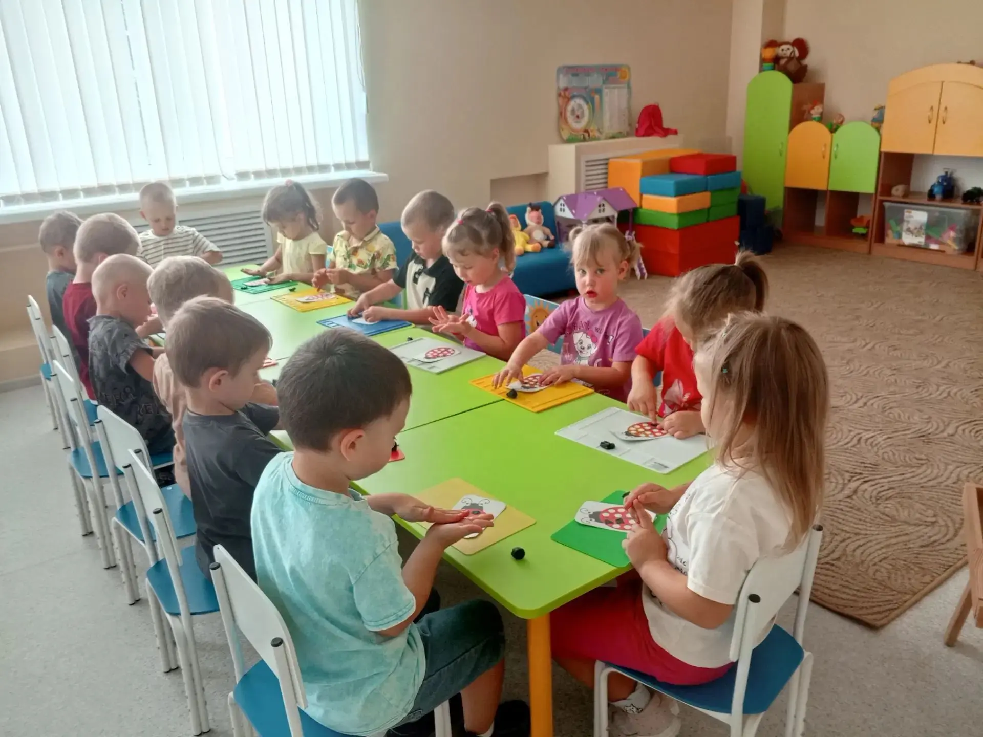 Маленькие художники и их пятнистые друзья!