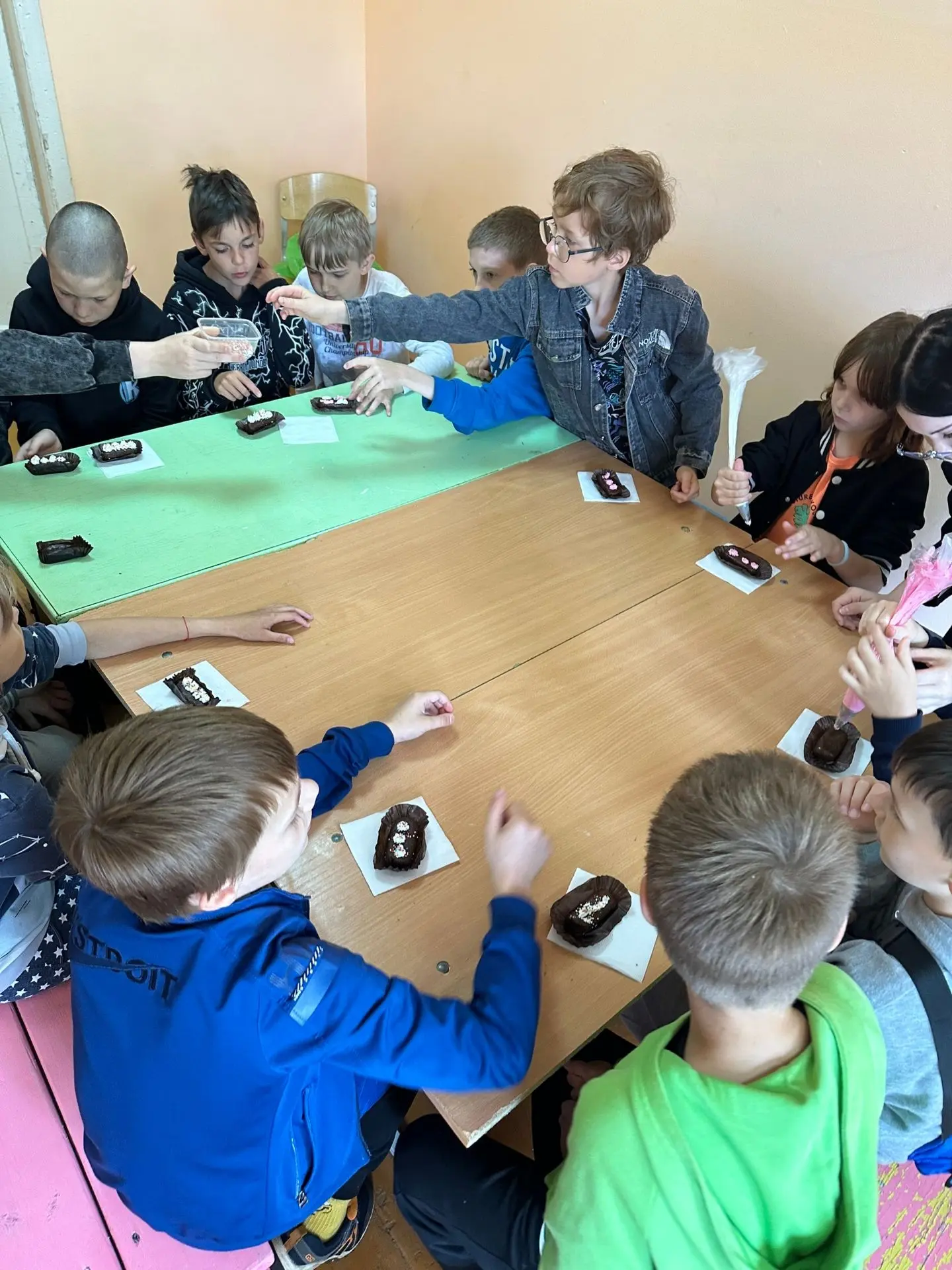 📍24.06.26 Кировский технологический колледж пищевой промышленности провёл для детей лагеря «Юность»