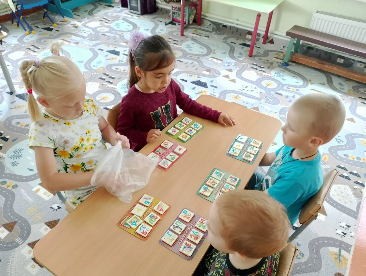 Обучающая игра "Лото азбука."