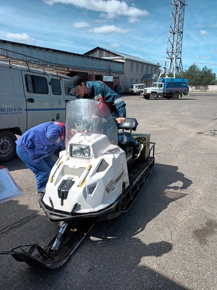 📍Техосмотр спецтехники в Соколе: техника «Россети Северо-Запад» готова к работе

👮Инспектор Гостех