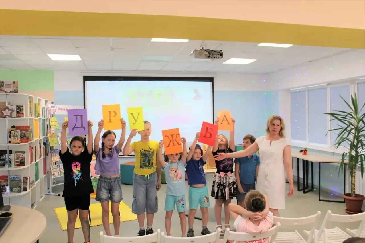 В рамках Единого дня писателя ребята из пришкольного лагеря школы № 2 стали участниками литературных