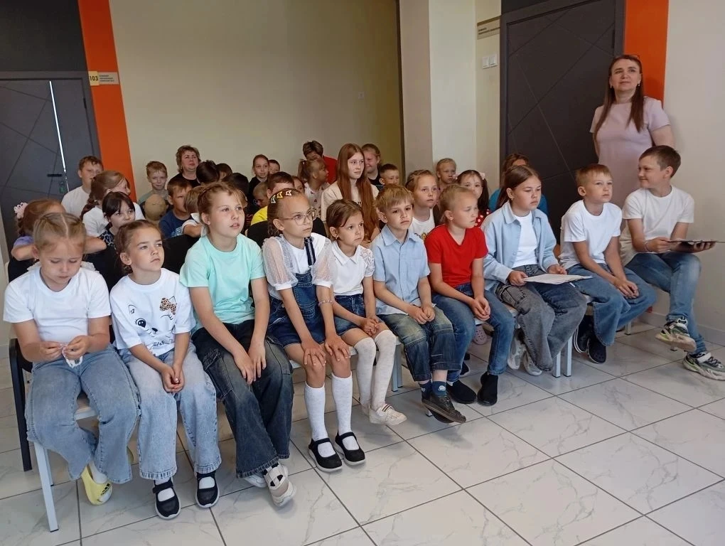 Ребята подготовили концерт "Здравствуй, лето! Здравствуй, лагерь!"