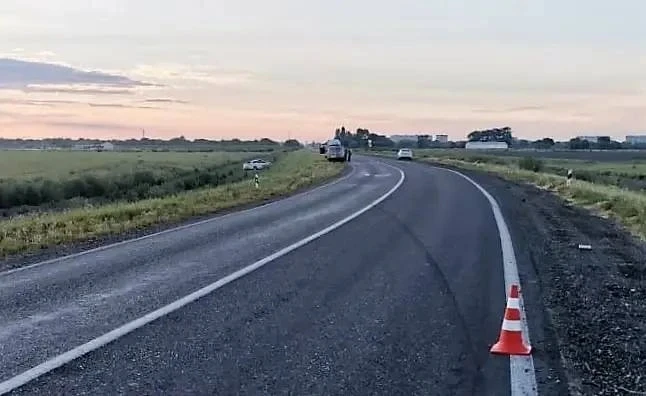 В Левокумском муниципальном округе в результате опрокидывания легкового автомобиля пострадал водител