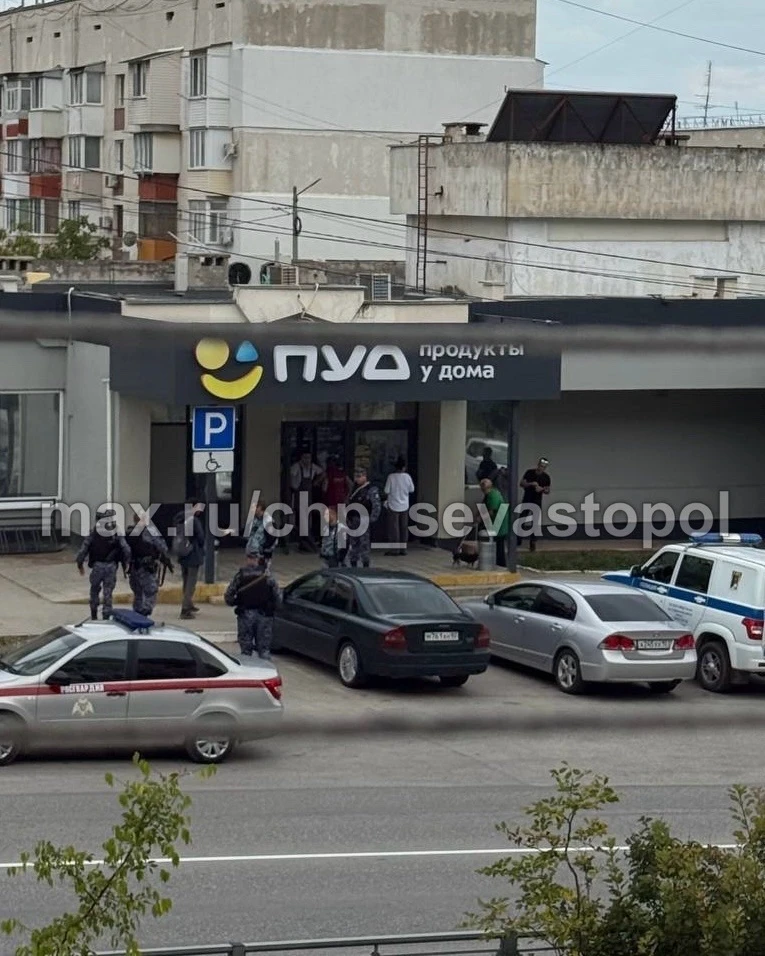 ⚡️⚡️Вооруженное нападение в Севастополе: опубликовали видео 🔪 👉🏻 https://t.me/chp_se...