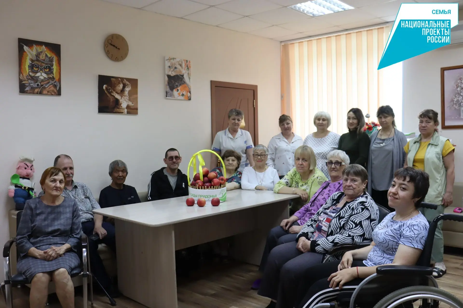 🫶Забота о главном: депутат Волгоградской областной Думы подарил свежие яблоки получате...