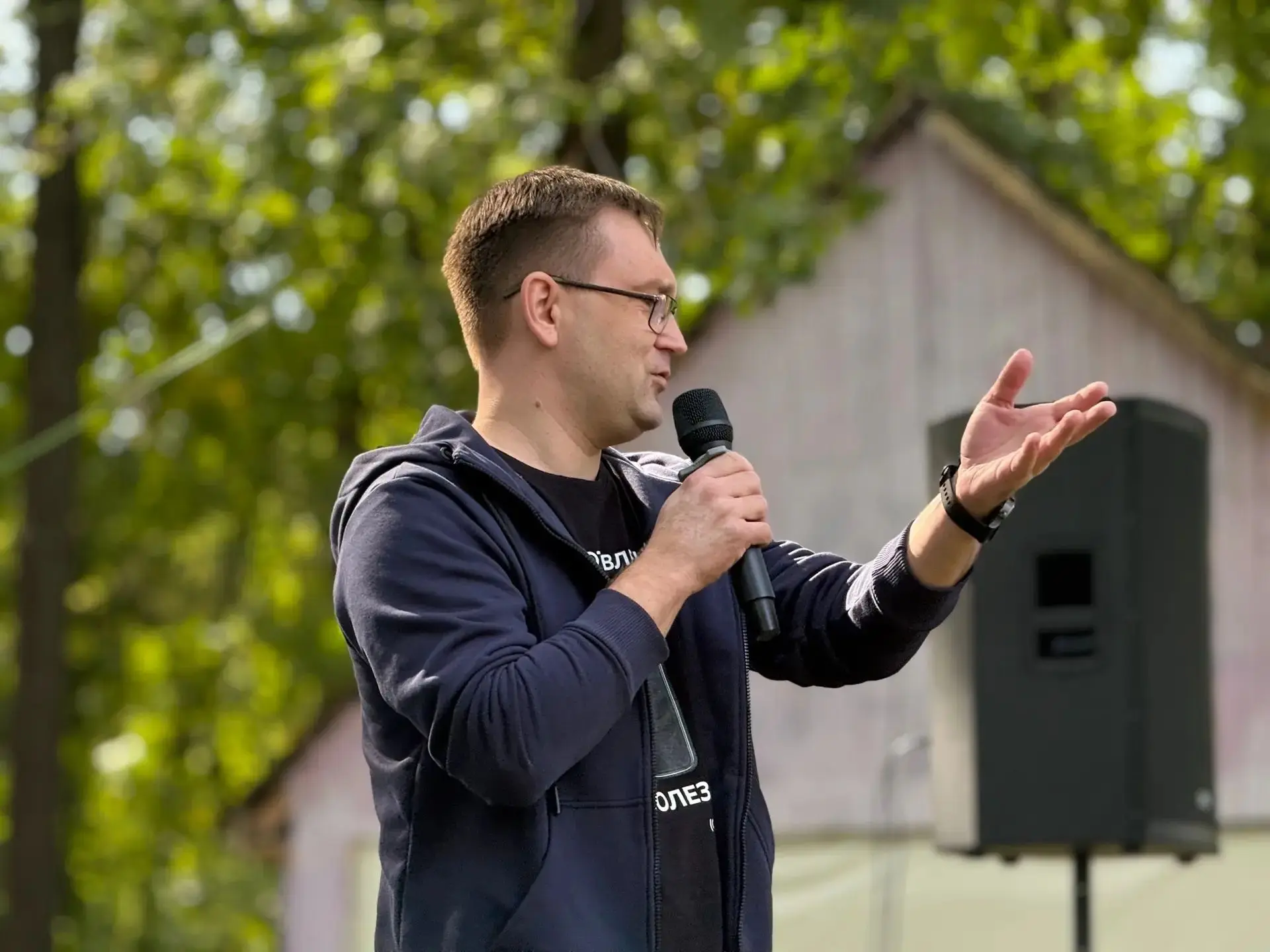Чем старше становишься, тем всё больше понимаешь, какой силой обладает слово и, в принц...