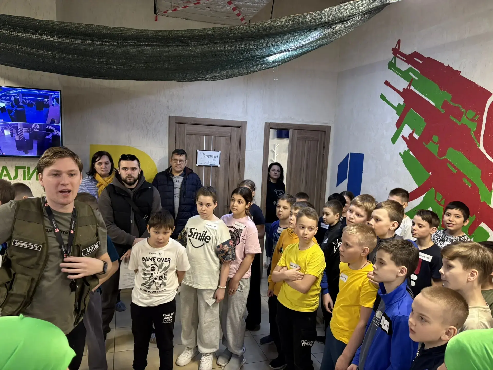 17 марта. Сегодня наши четвероклассники впервые попробовали себя в командной игре «Лазертаг»! Да, эт