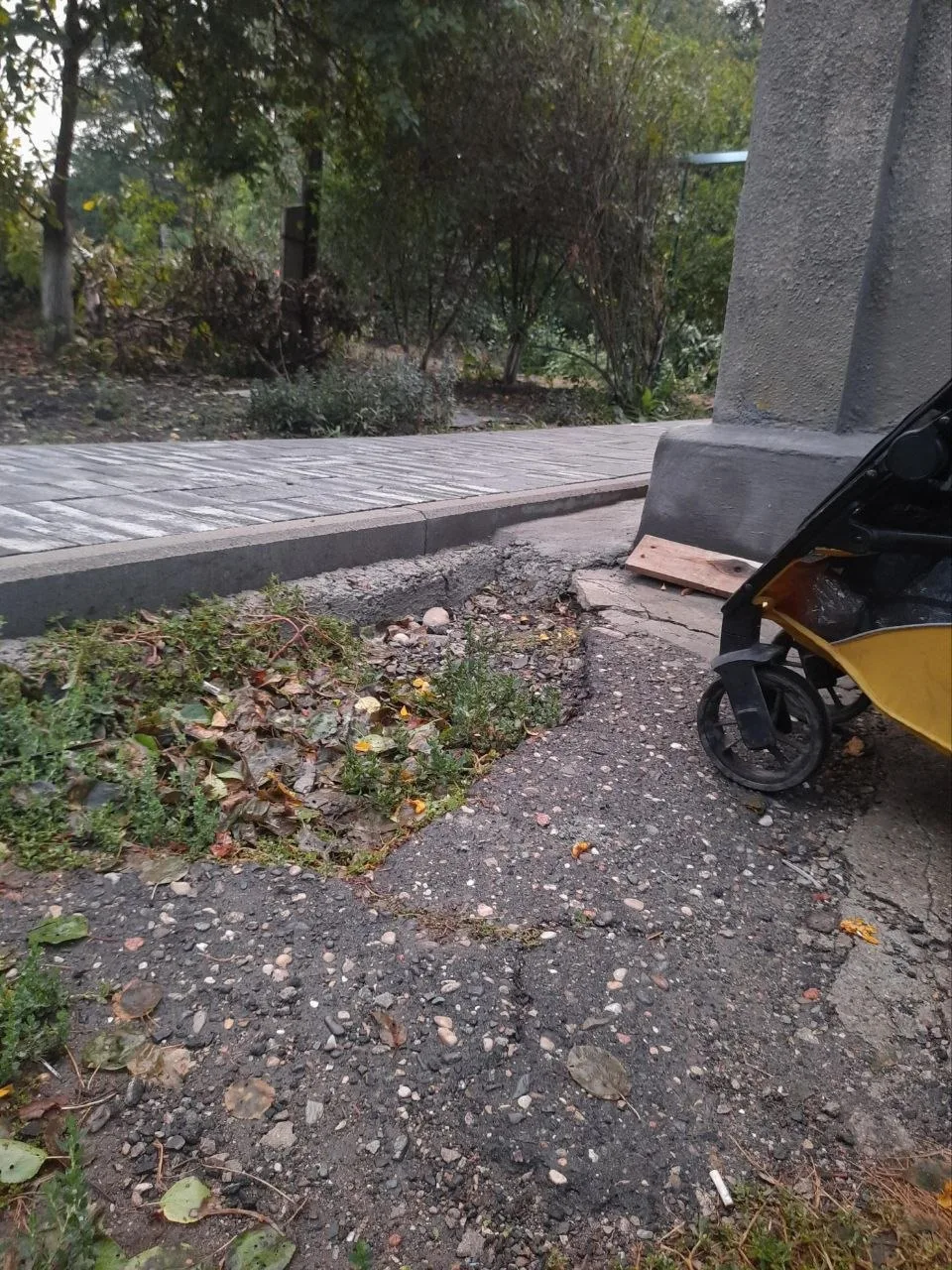 Работу по благоустройству улиц Красной и Мостовой закончили. Вот так выглядят пешеходны...