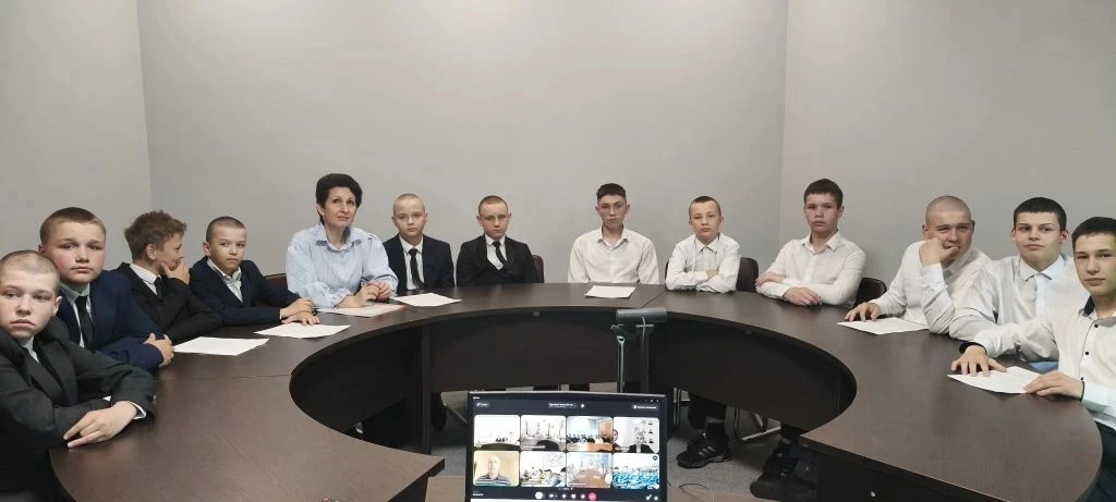🎭 Когда оживают строки: «Академия праздника» встретилась с мастером сцены

Театральная студия «Акад