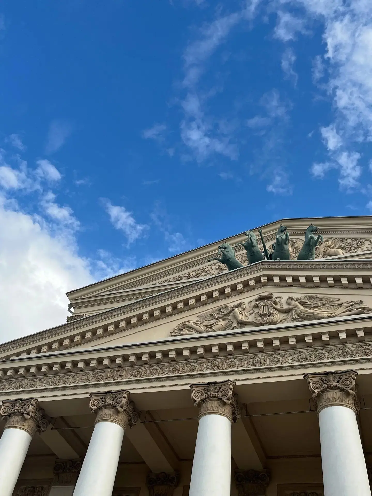 🔥Вы когда-нибудь гуляли по Замоскворечью — району, где время остановилось в XIX веке? ...