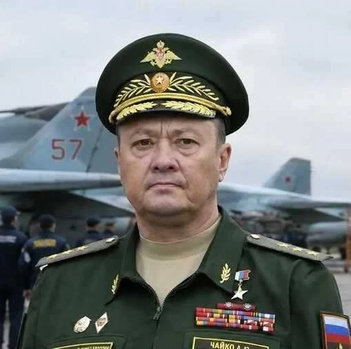 Экс-командующий Восточного военного округа Александр Чайко возглавил ВКС России.

Данные о его назна