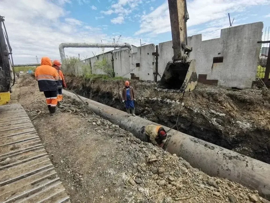 В Заводском районе Кемерова продолжается капремонт системы канализации
