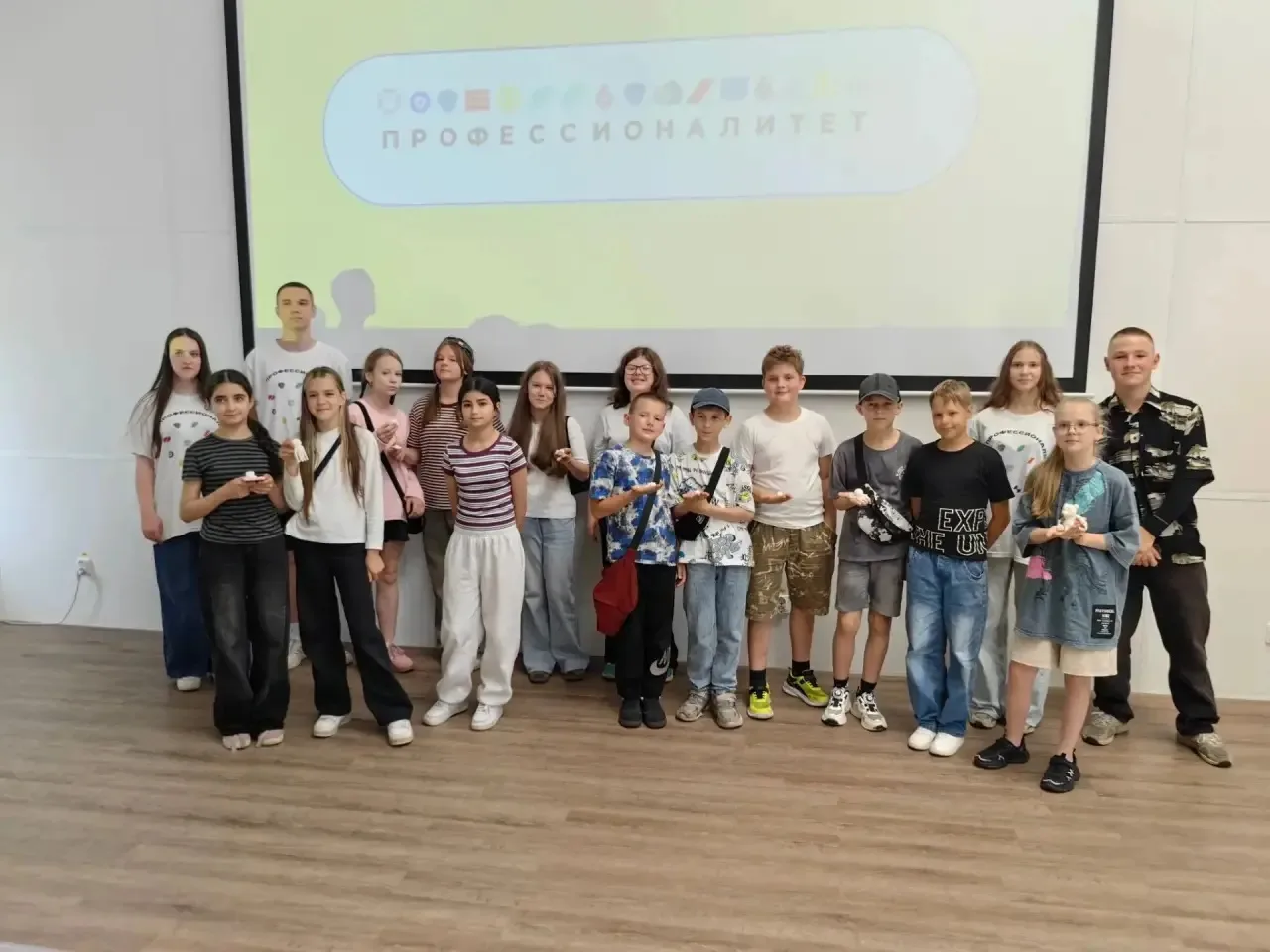 👨🏻‍🎓19 июня ученики 4 «А» класса стали участниками мастер-классов по 6 профессиям в Комсомольском