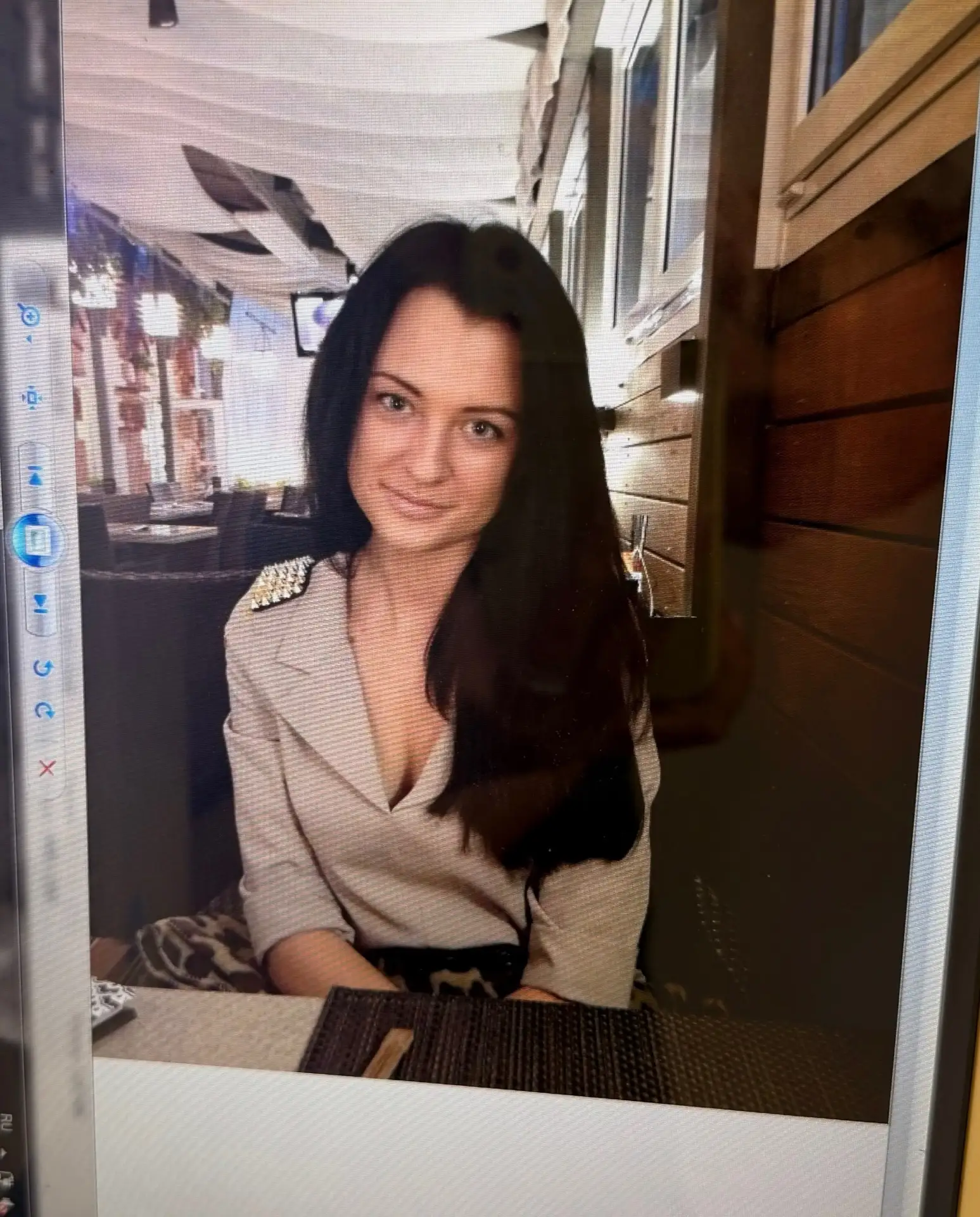 листала комп,зашла в старые фотки)
20-22 года) 

и знаете что? 
горжусь собой🤣
несмотря на разные о