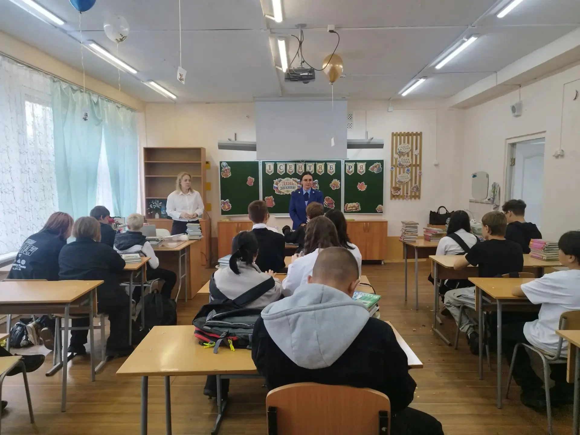Работниками прокуратуры продолжено проведение мероприятий по правому просвещению в обра...