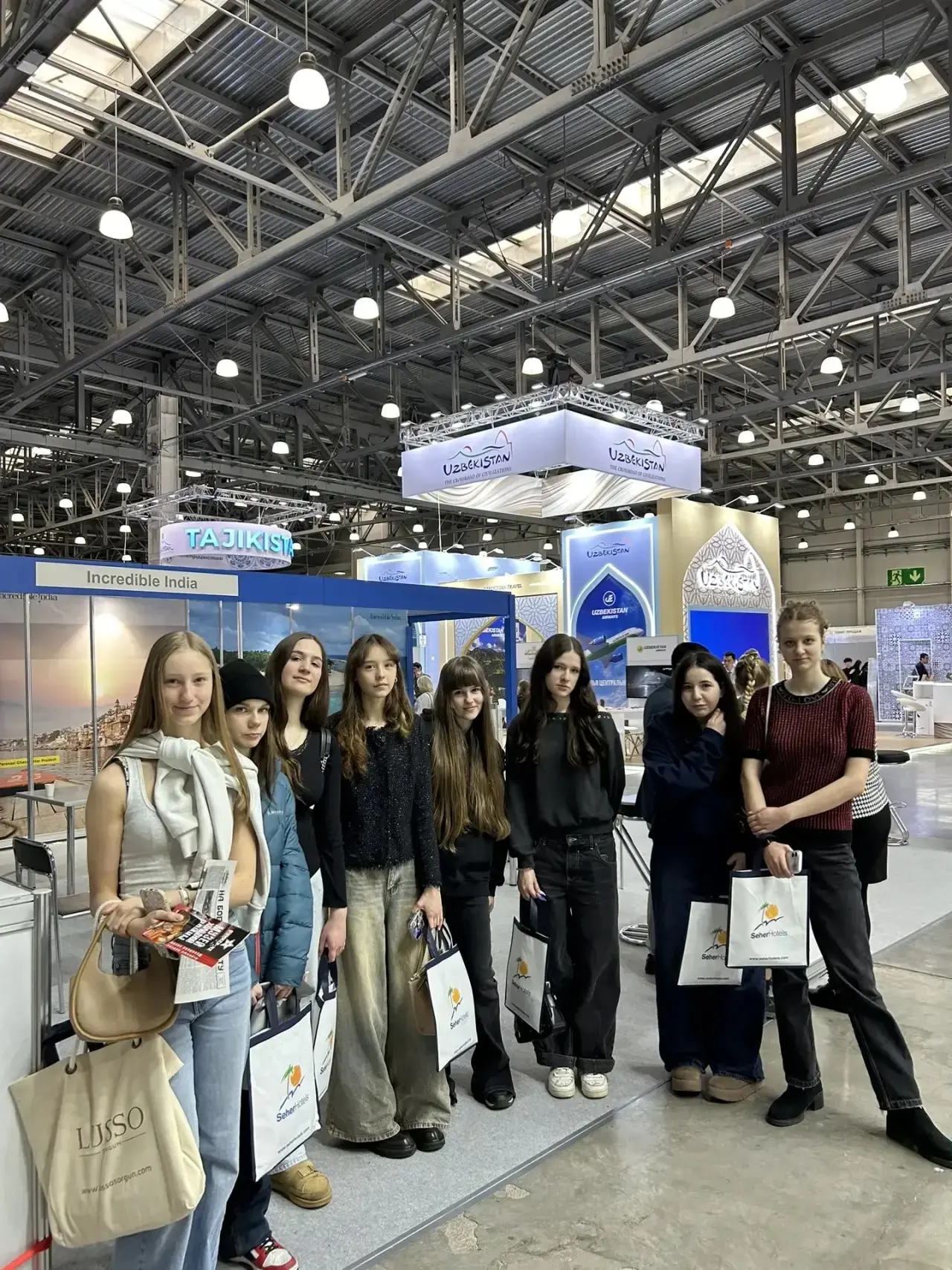 🌟НОВЫЕ ГОРИЗОНТЫ🌟  🏕️Турклуб нашей #ШколаТропарево  «Без границ» открывает новые горизонты. Команда 