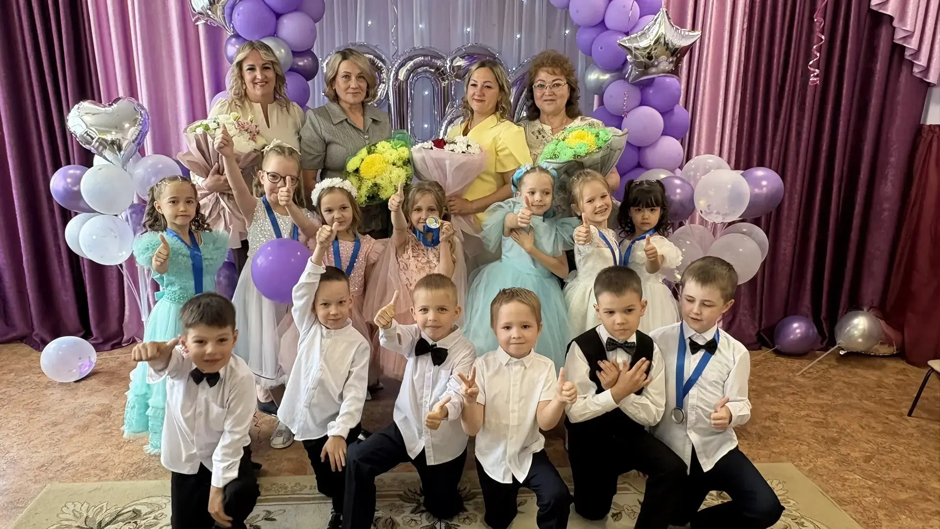 🎈 Ура! Ура! Ура ! У нас выпускной! 🎈