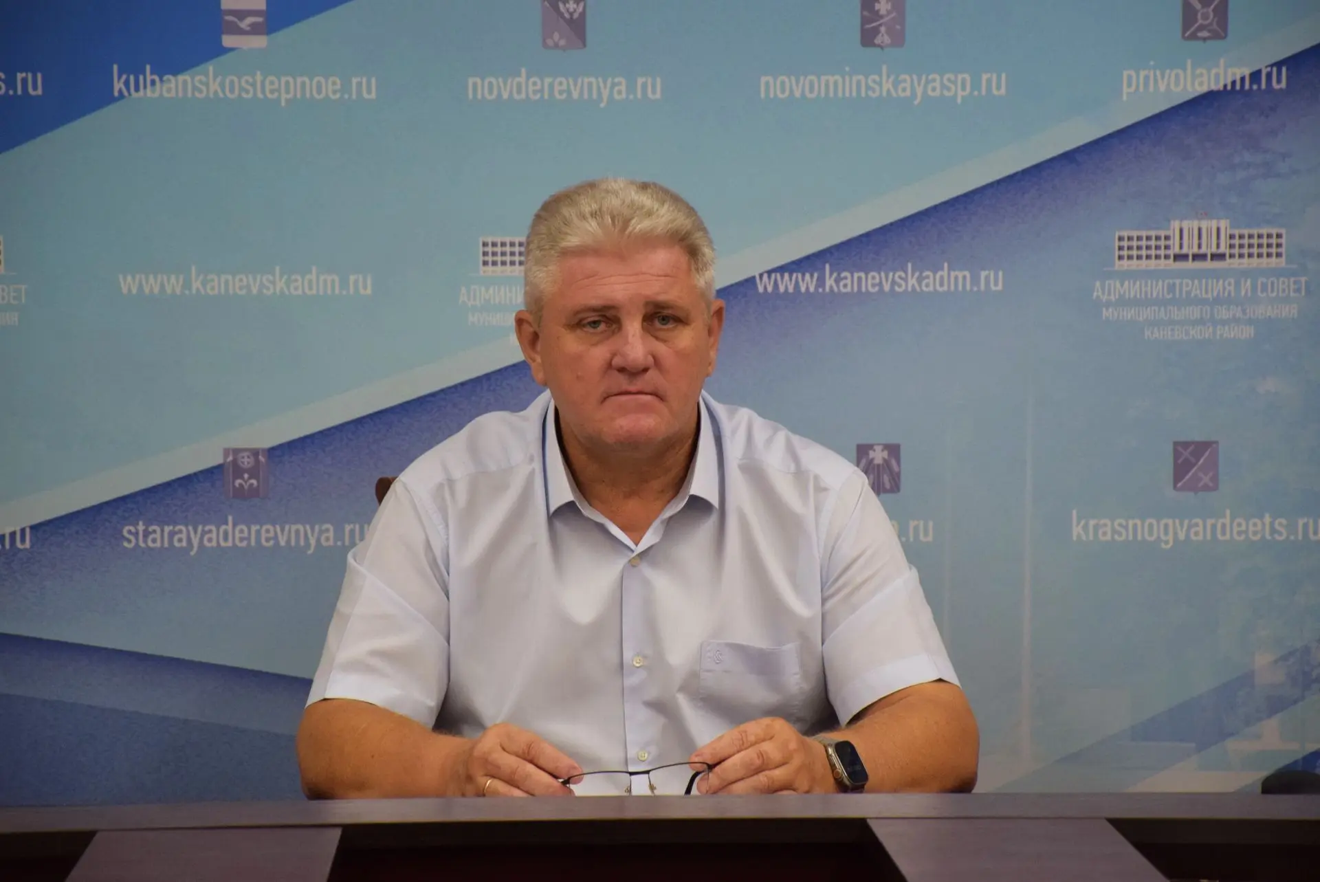 Утро понедельника начали с планёрного совещания