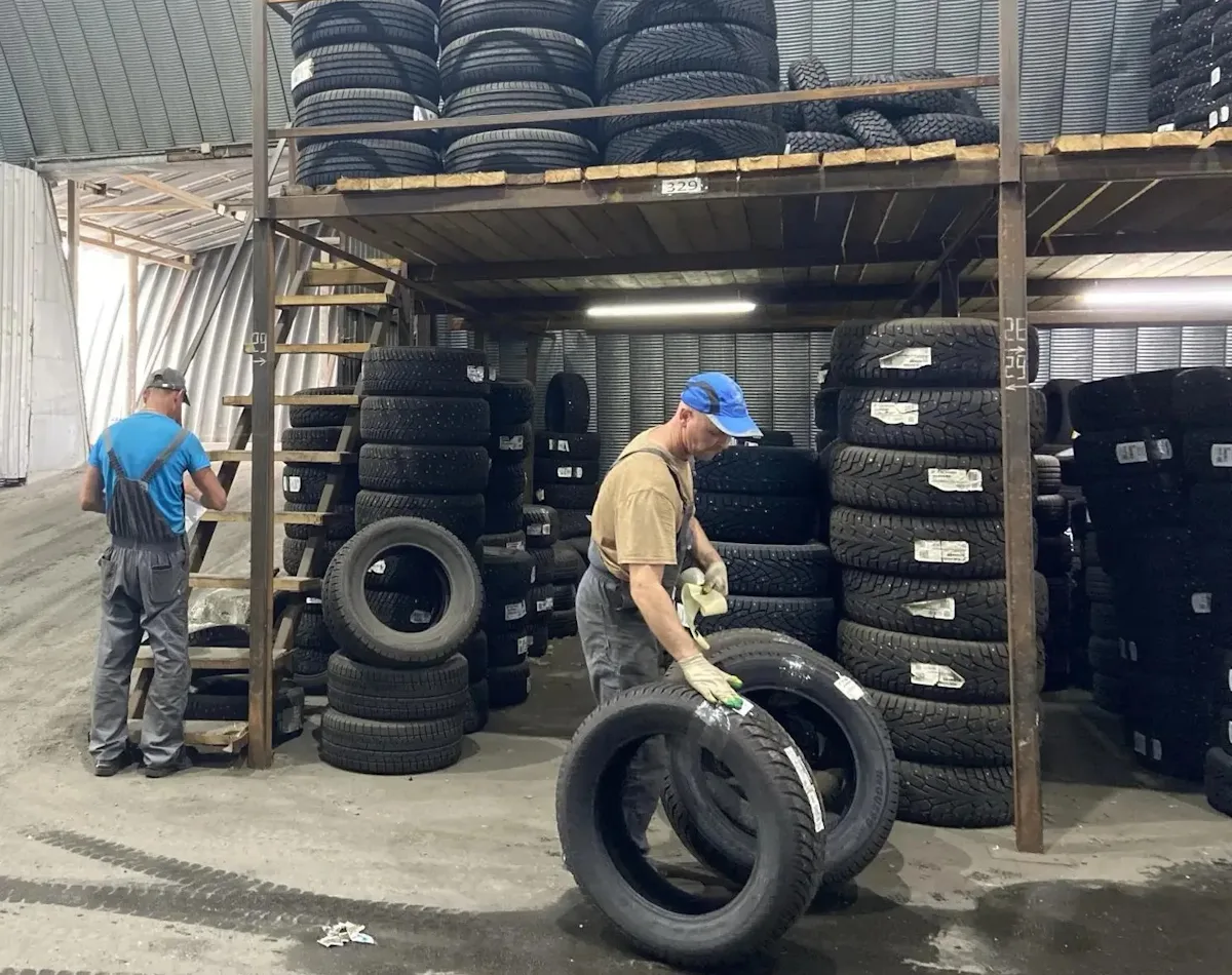 🚛 Бережливые технологии помогли омскому поставщику шин сократить время отгрузки на мар...