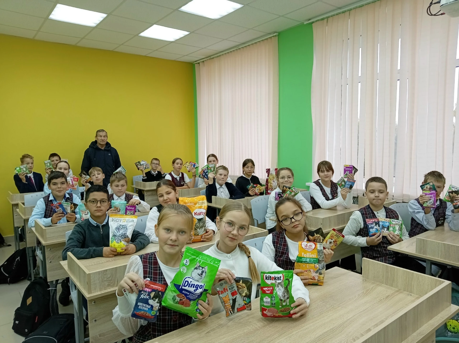 4 октября - Всемирный день защиты животных! Учащиеся 5А класса (классный руководитель М...